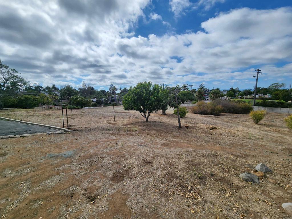 1060 Crest View Road Vista, CA 92081 - Photo 26 of 58