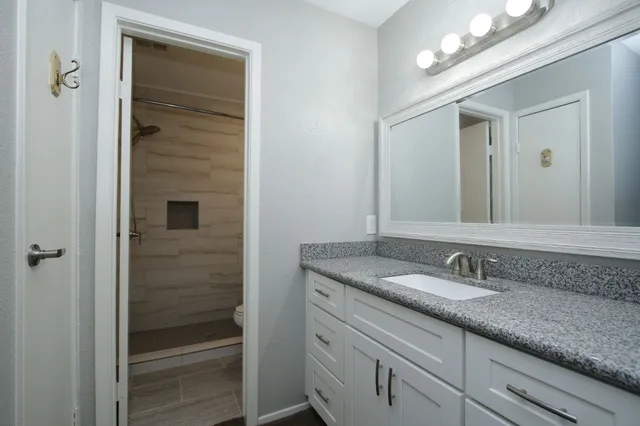 $174,000 | 14555 Wunderlich Drive, Unit 3415, Houston, TX 77069