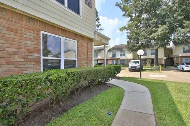 $174,000 | 14555 Wunderlich Drive, Unit 3415, Houston, TX 77069