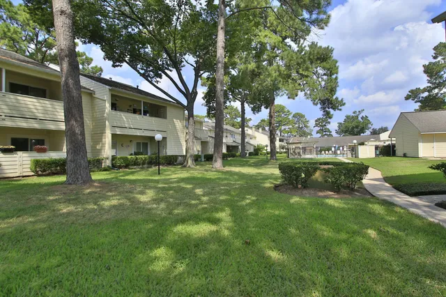 $174,000 | 14555 Wunderlich Drive, Unit 3415, Houston, TX 77069