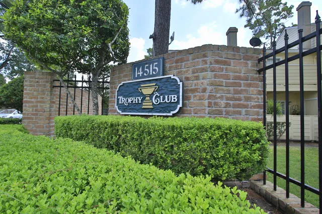 $174,000 | 14555 Wunderlich Drive, Unit 3415, Houston, TX 77069