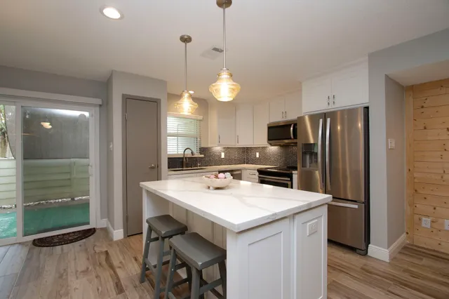 $174,000 | 14555 Wunderlich Drive, Unit 3415, Houston, TX 77069