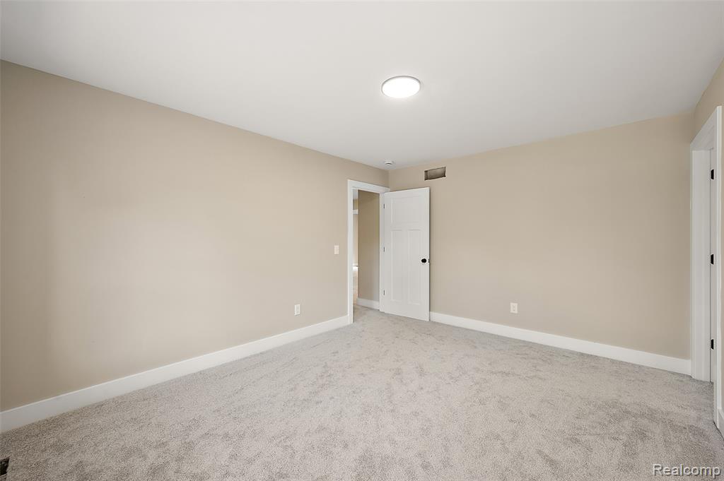 9355 Andersonville Road Clarkston, MI 48346 - Photo 30 of 57