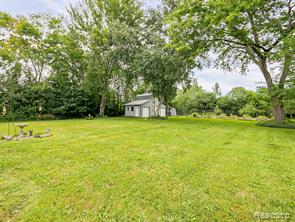 52010 11 Mile Road South Lyon, MI 48178 - Photo 42 of 50