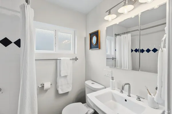 $1,395,000 | 1422 Nye Street, San Rafael, CA 94901