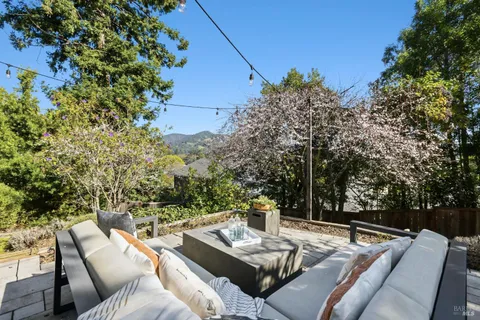 $1,395,000 | 1422 Nye Street, San Rafael, CA 94901