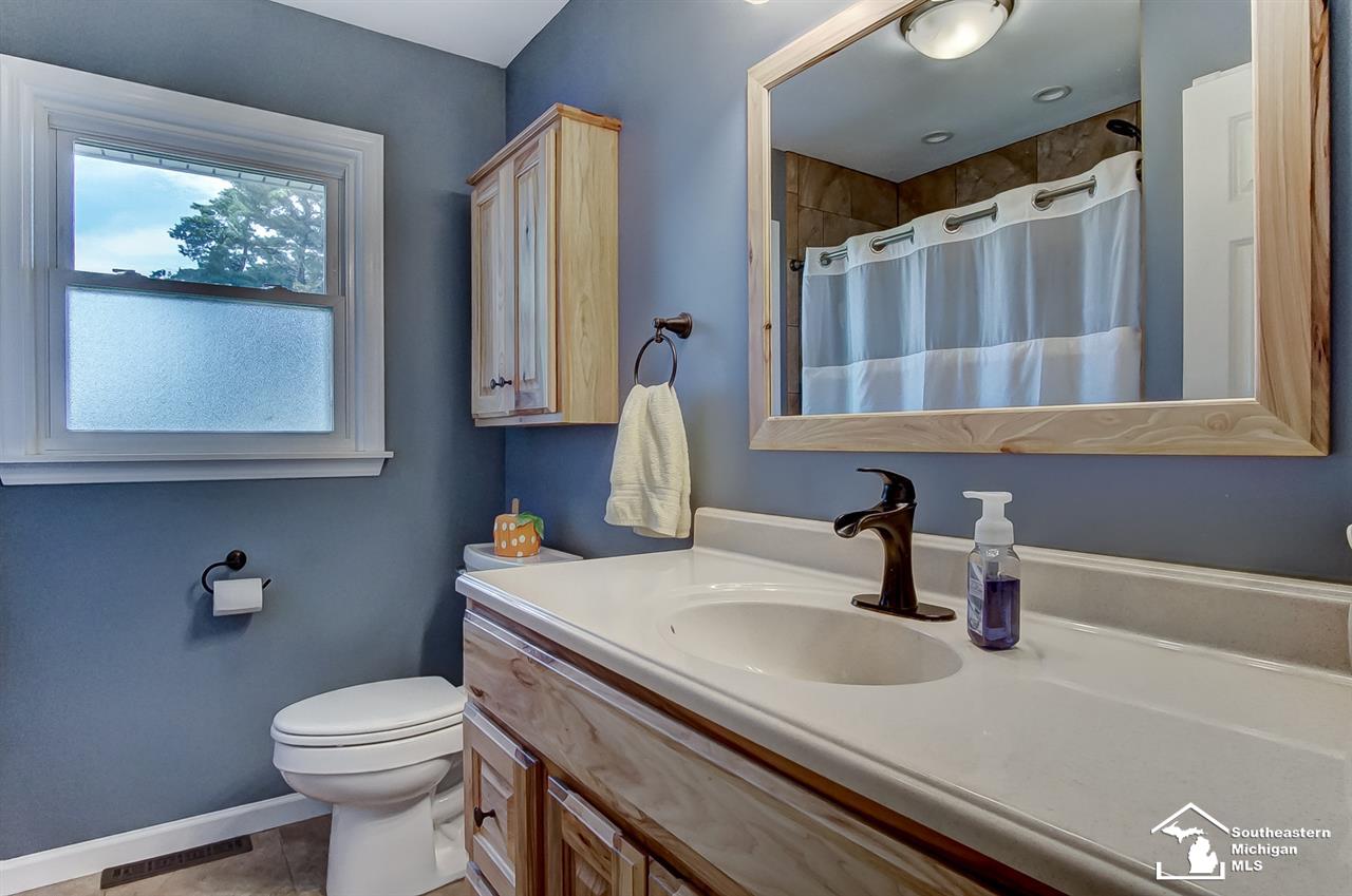 232 Ida Maybee Road Monroe, MI 48161 - Photo 23 of 45