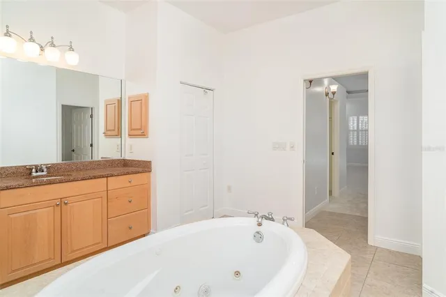 en view of an empty room