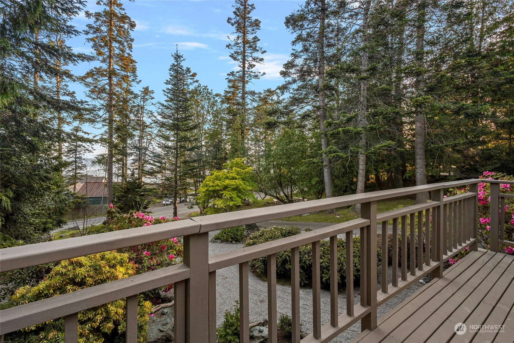 4708 Anaco Beach Road Anacortes, WA 98221 - Photo 3 of 40 Gallery Image 3