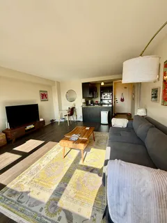 $2,100 | 2909 North Sheridan Road, Unit 1212, Chicago, IL 60657