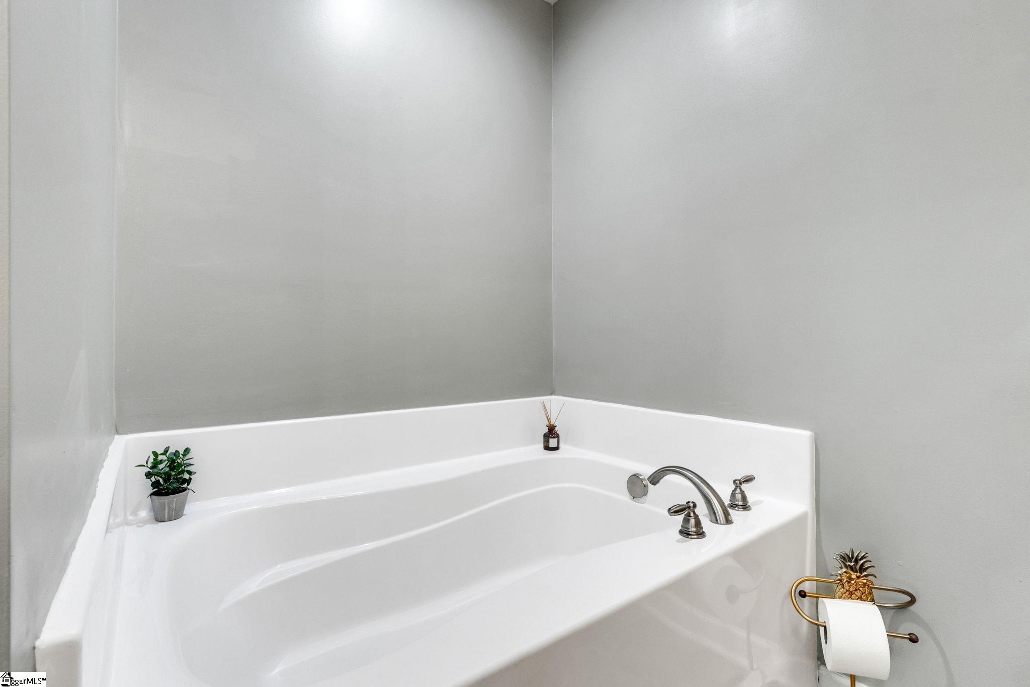 858 Hampton Road Lyman, SC 29365 - Photo 11 of 20