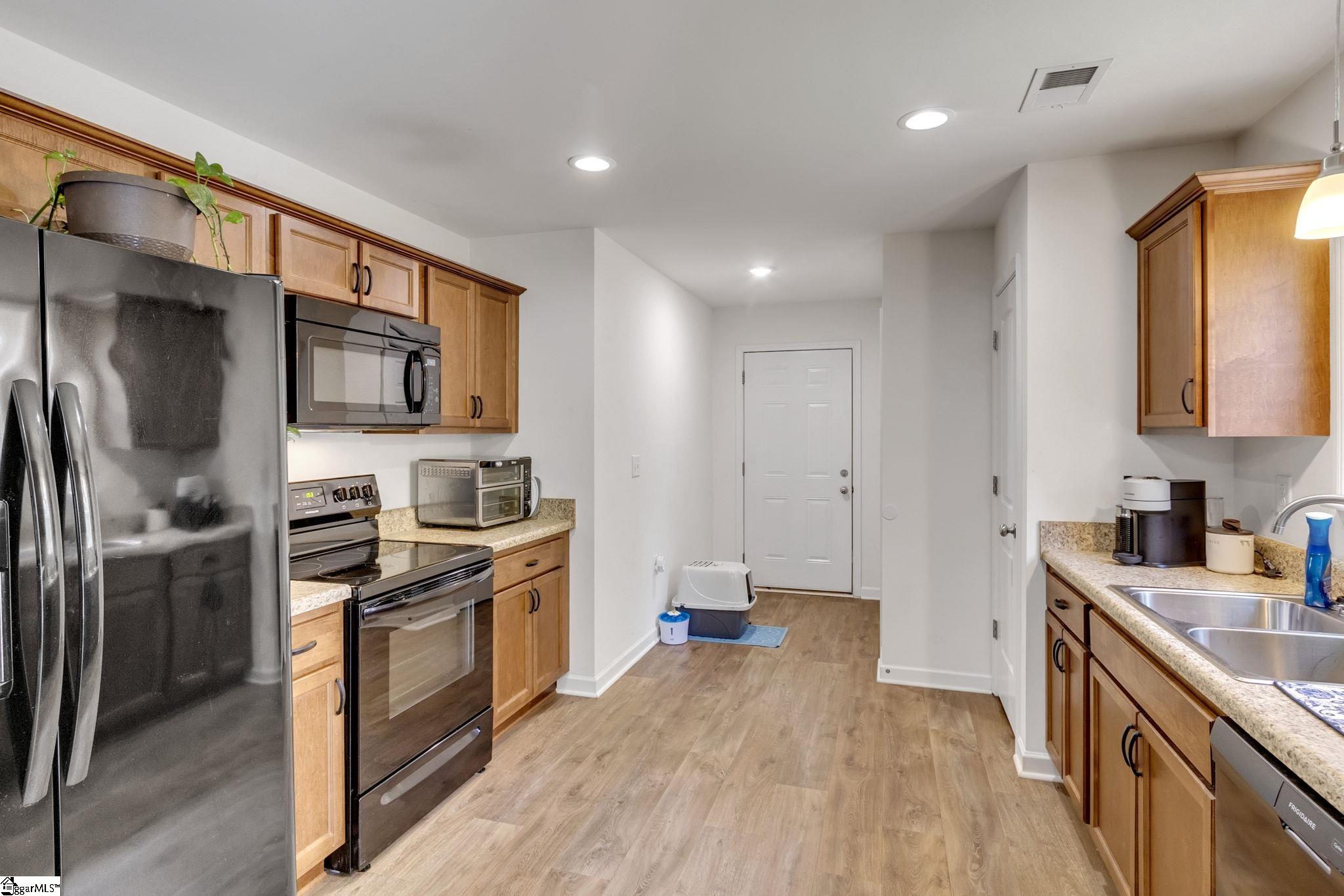 858 Hampton Road Lyman, SC 29365 - Photo 6 of 20