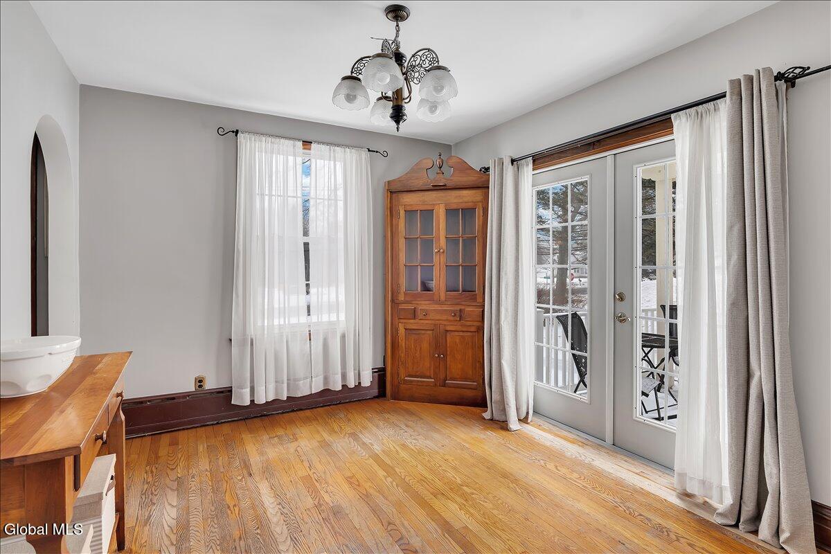 251 North Greenbush Road Troy, NY 12180 - Photo 8 of 28 06-P1649849