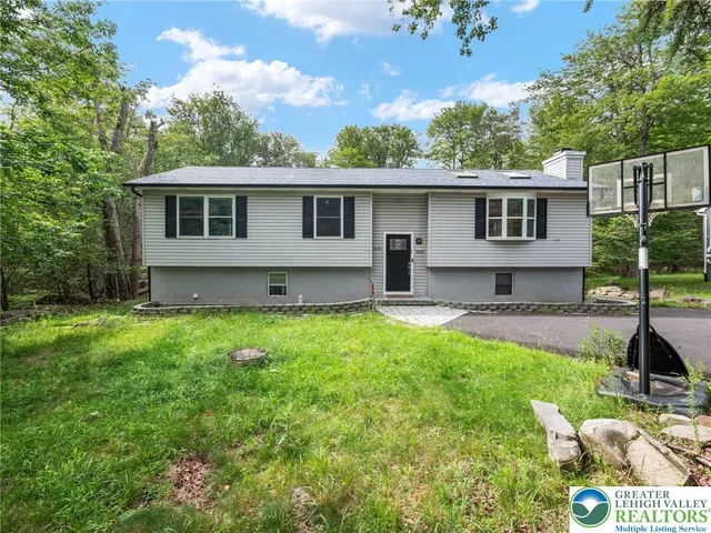 $320,000 | 1533 Black Birch Way, Tobyhanna, PA 18466