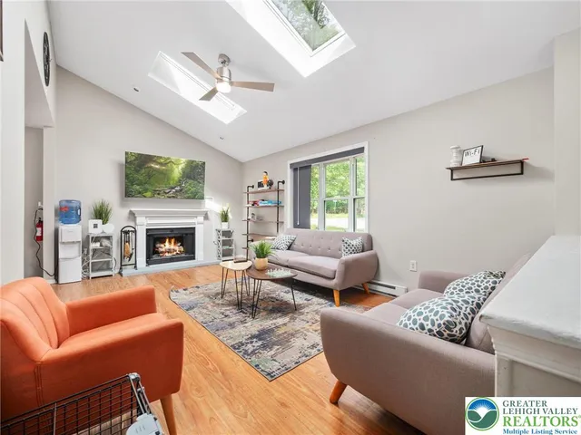 $320,000 | 1533 Black Birch Way, Tobyhanna, PA 18466