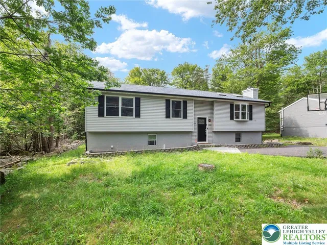$320,000 | 1533 Black Birch Way, Tobyhanna, PA 18466