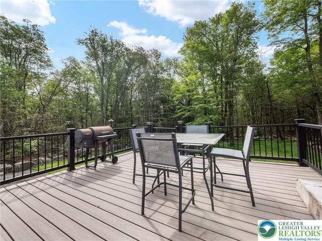 $320,000 | 1533 Black Birch Way, Tobyhanna, PA 18466