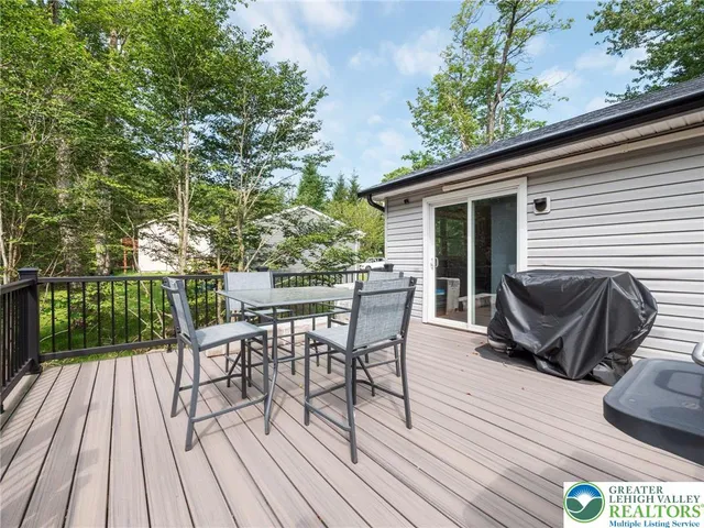 $320,000 | 1533 Black Birch Way, Tobyhanna, PA 18466