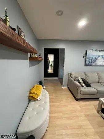 $1,695 | 203 North Beverwyck Road, Unit 8, Lake Hiawatha, NJ 07034