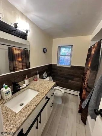 $1,695 | 203 North Beverwyck Road, Unit 8, Lake Hiawatha, NJ 07034