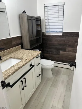 $1,695 | 203 North Beverwyck Road, Unit 8, Lake Hiawatha, NJ 07034