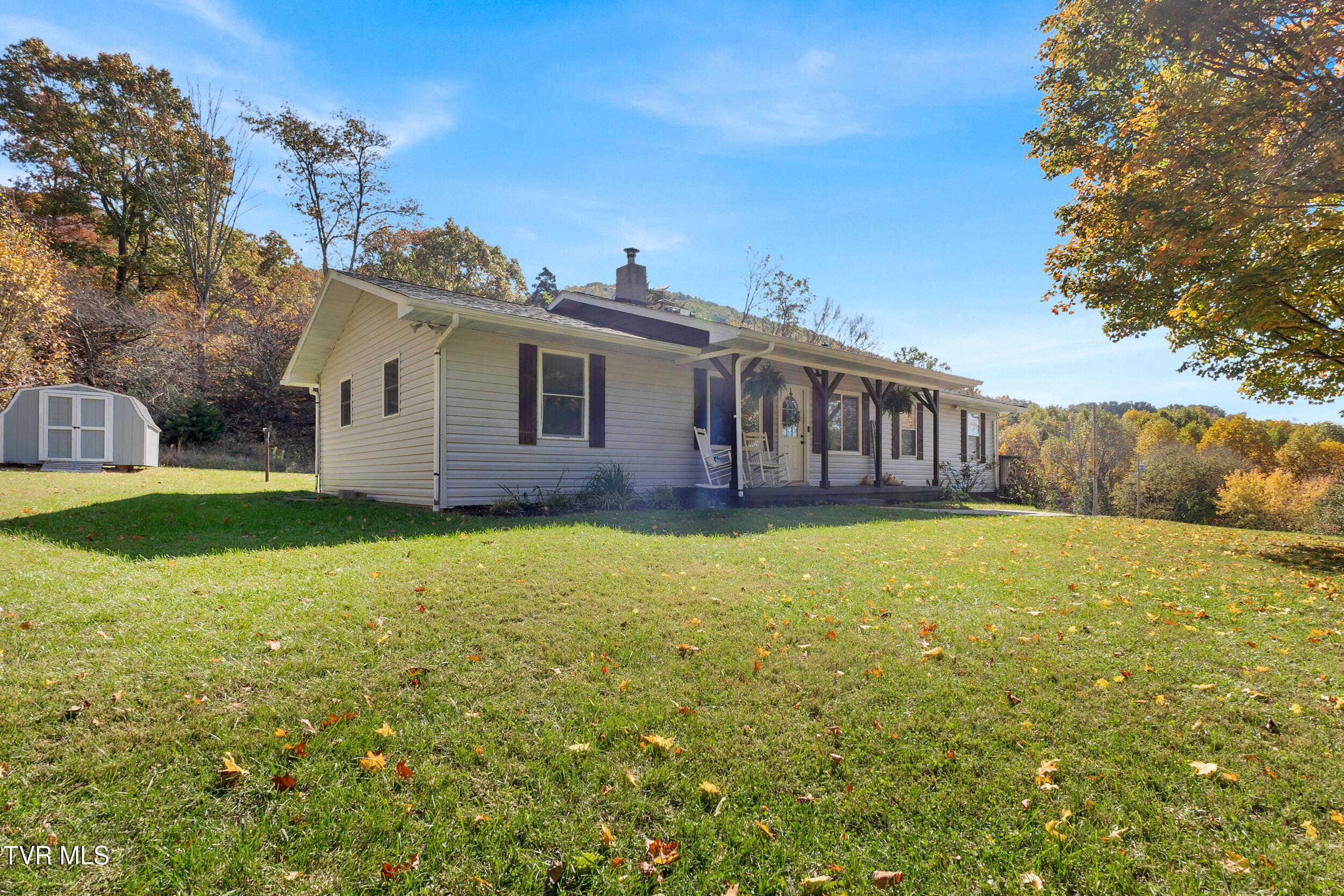 448 Cherry Grove Road Jonesborough, TN 37659 - Photo 51 of 105 5_arw03859