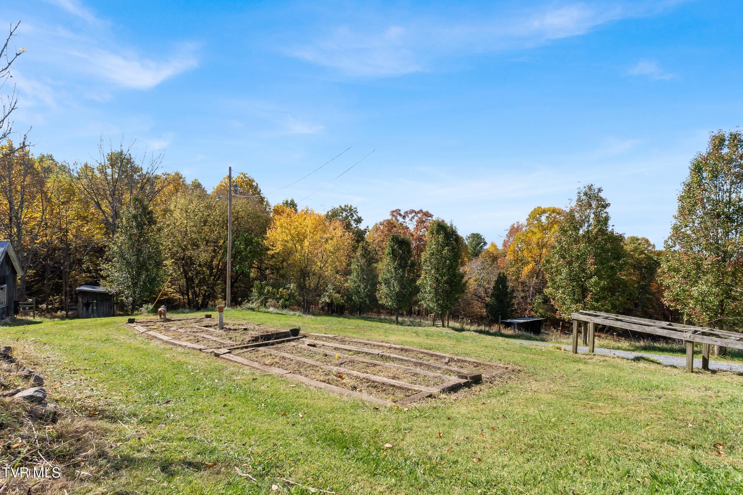 448 Cherry Grove Road Jonesborough, TN 37659 - Photo 68 of 105 26_arw03925