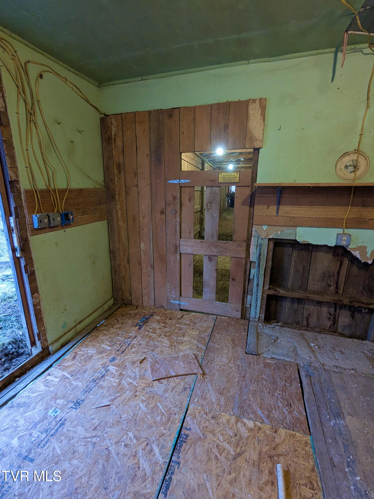 448 Cherry Grove Road Jonesborough, TN 37659 - Photo 77 of 105 PXL_20250126_223058353