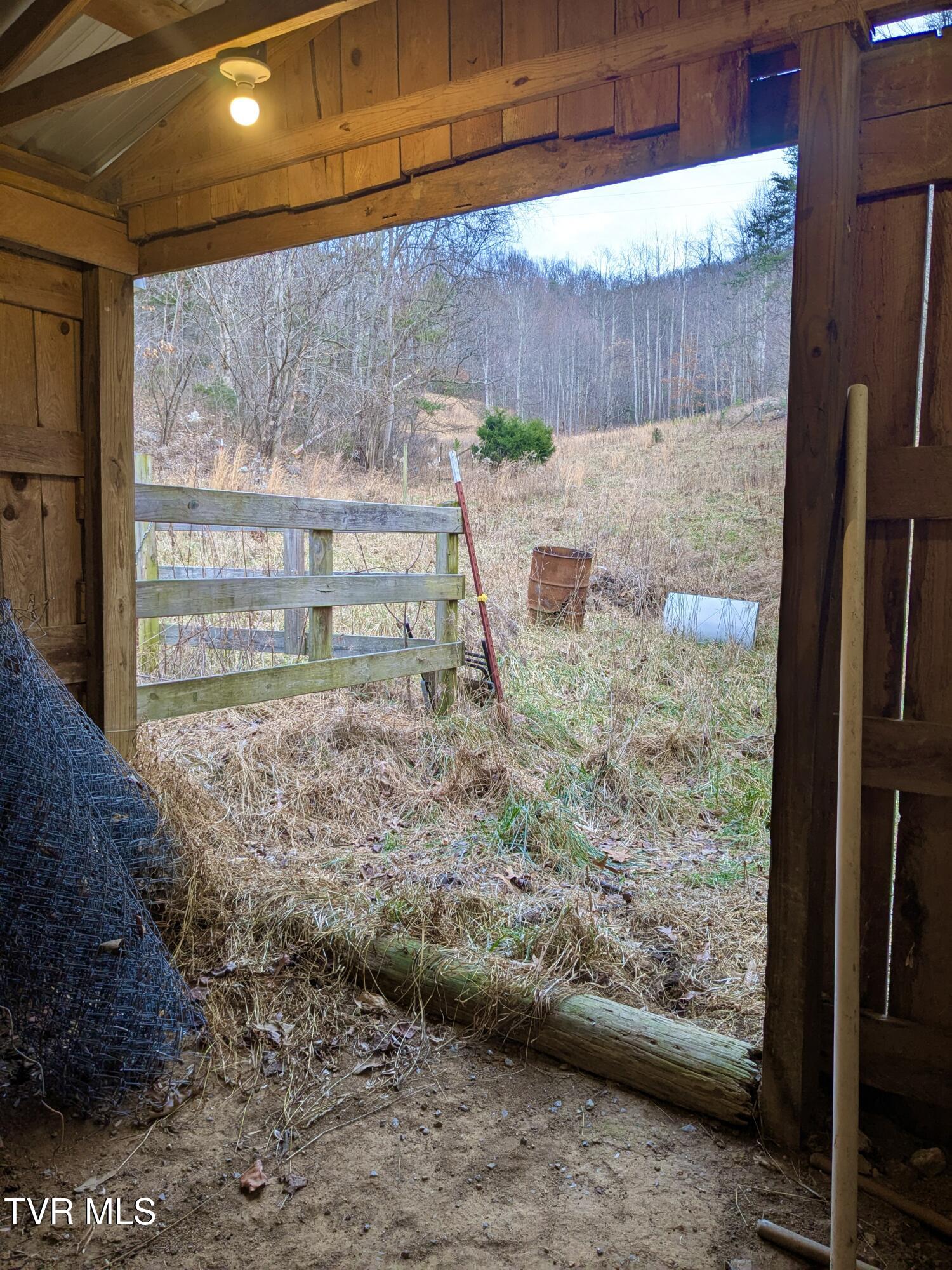 448 Cherry Grove Road Jonesborough, TN 37659 - Photo 85 of 105 PXL_20250126_221542982
