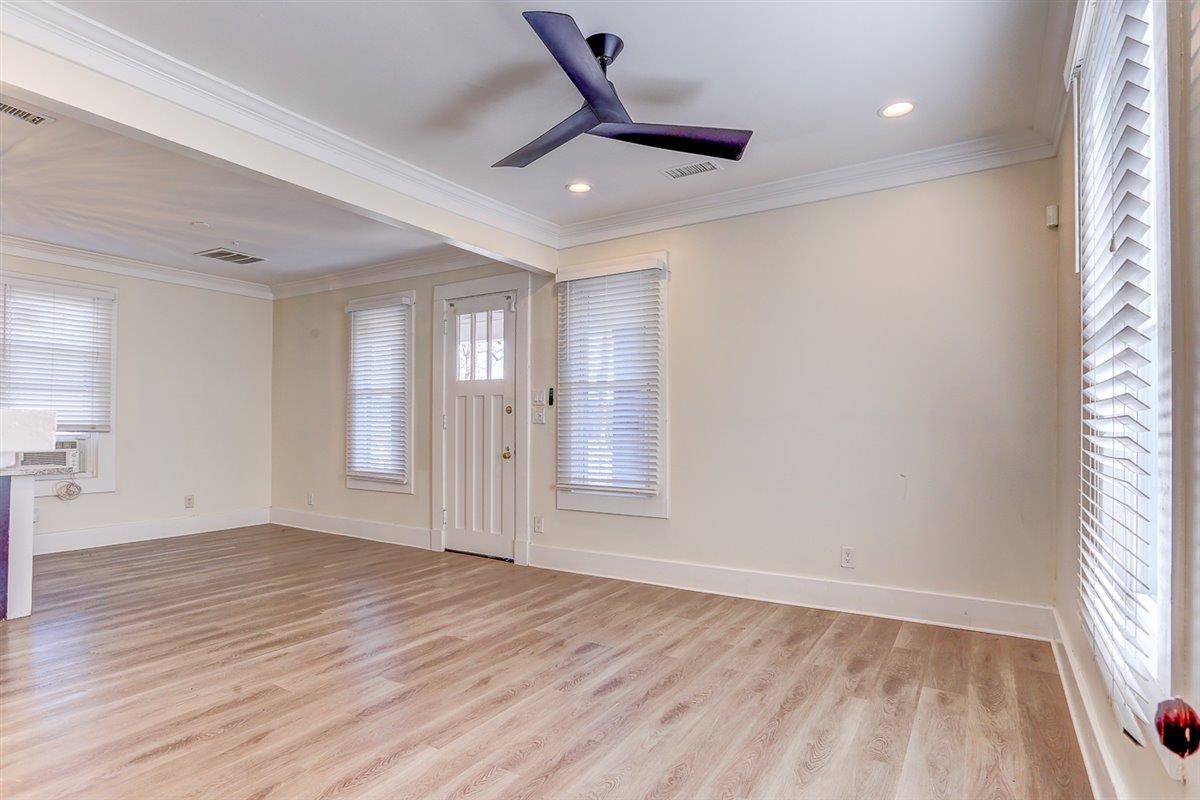 989 Bruce Street Memphis, TN 38104 - Photo 26 of 40 Entrance foyer featuring light wood finished floors, a ceiling fan, ornamental molding, and recessed lighting
