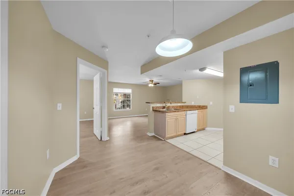 $1,450 | 1767 Four Mile Cove Parkway, Unit 826, Cape Coral, FL 33990