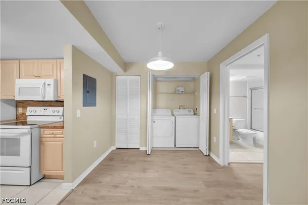 $1,450 | 1767 Four Mile Cove Parkway, Unit 826, Cape Coral, FL 33990