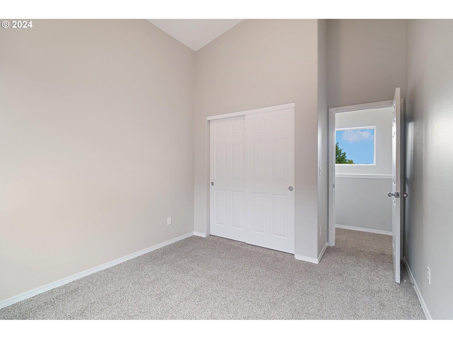 15528 Southwest Stone Ridge Circle Beaverton, OR 97007 - Photo 25 of 38 Gallery Image 25