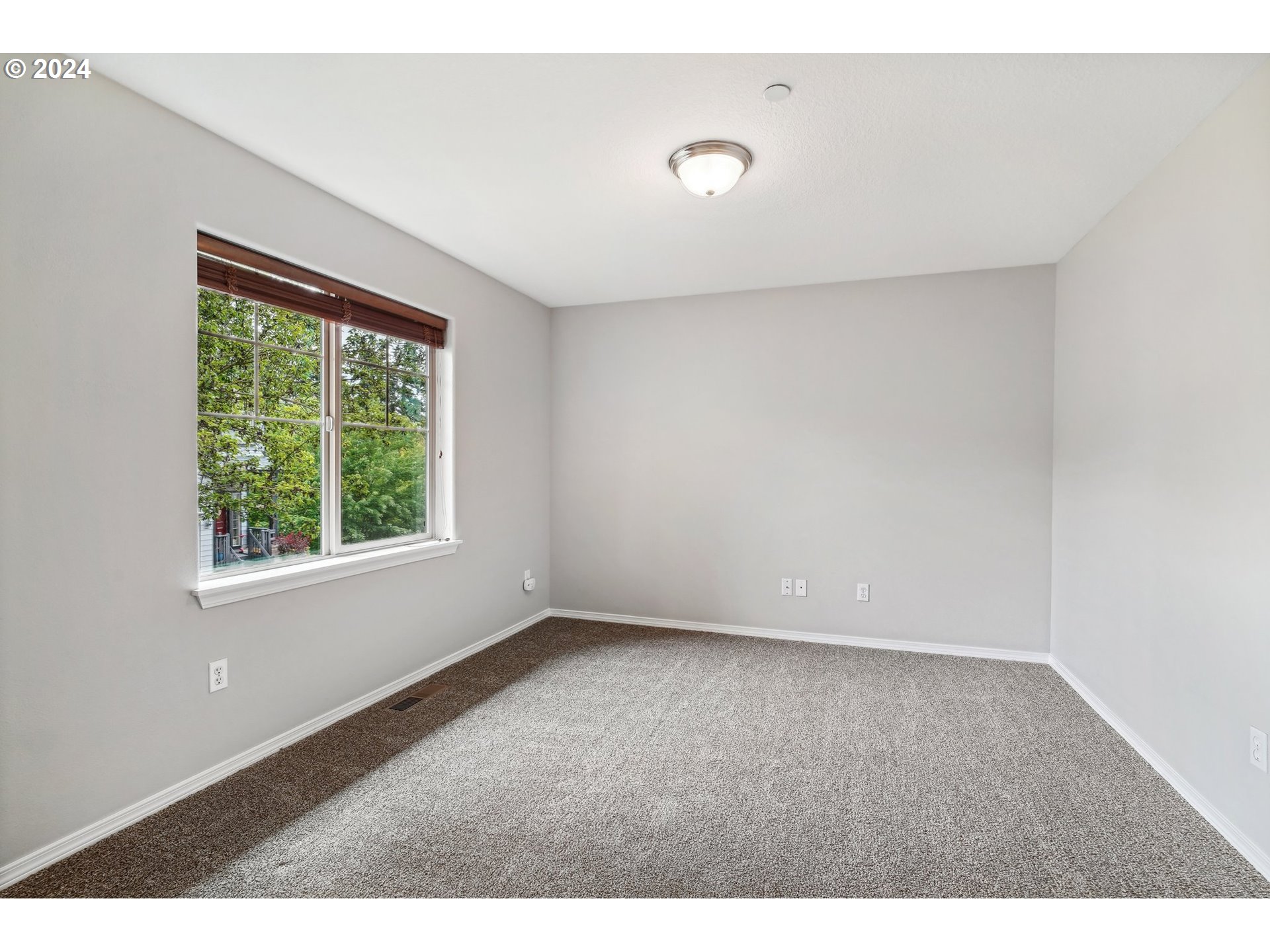 15528 Southwest Stone Ridge Circle Beaverton, OR 97007 - Photo 29 of 38 Gallery Image 29