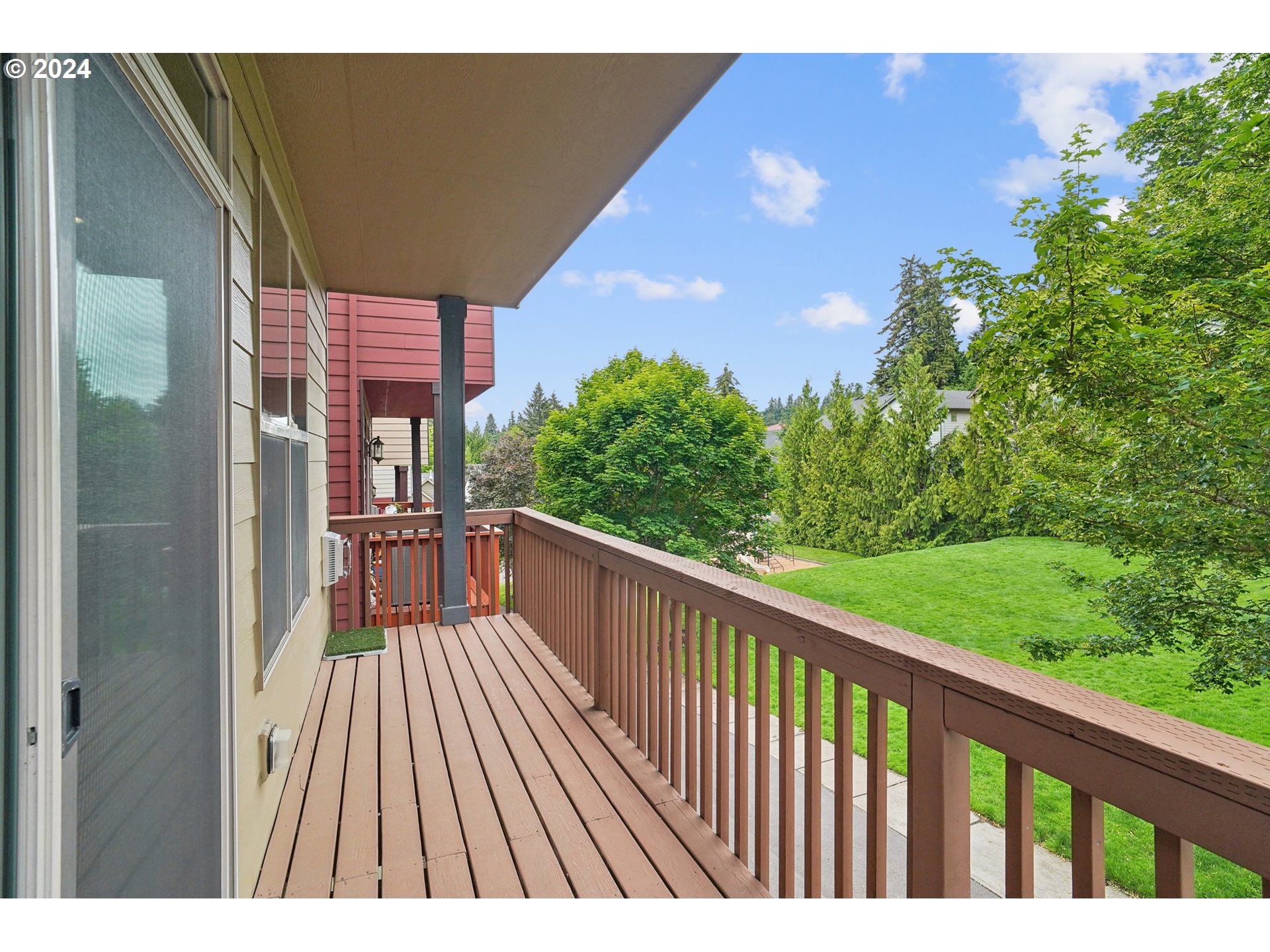 15528 Southwest Stone Ridge Circle Beaverton, OR 97007 - Photo 34 of 38 Gallery Image 34
