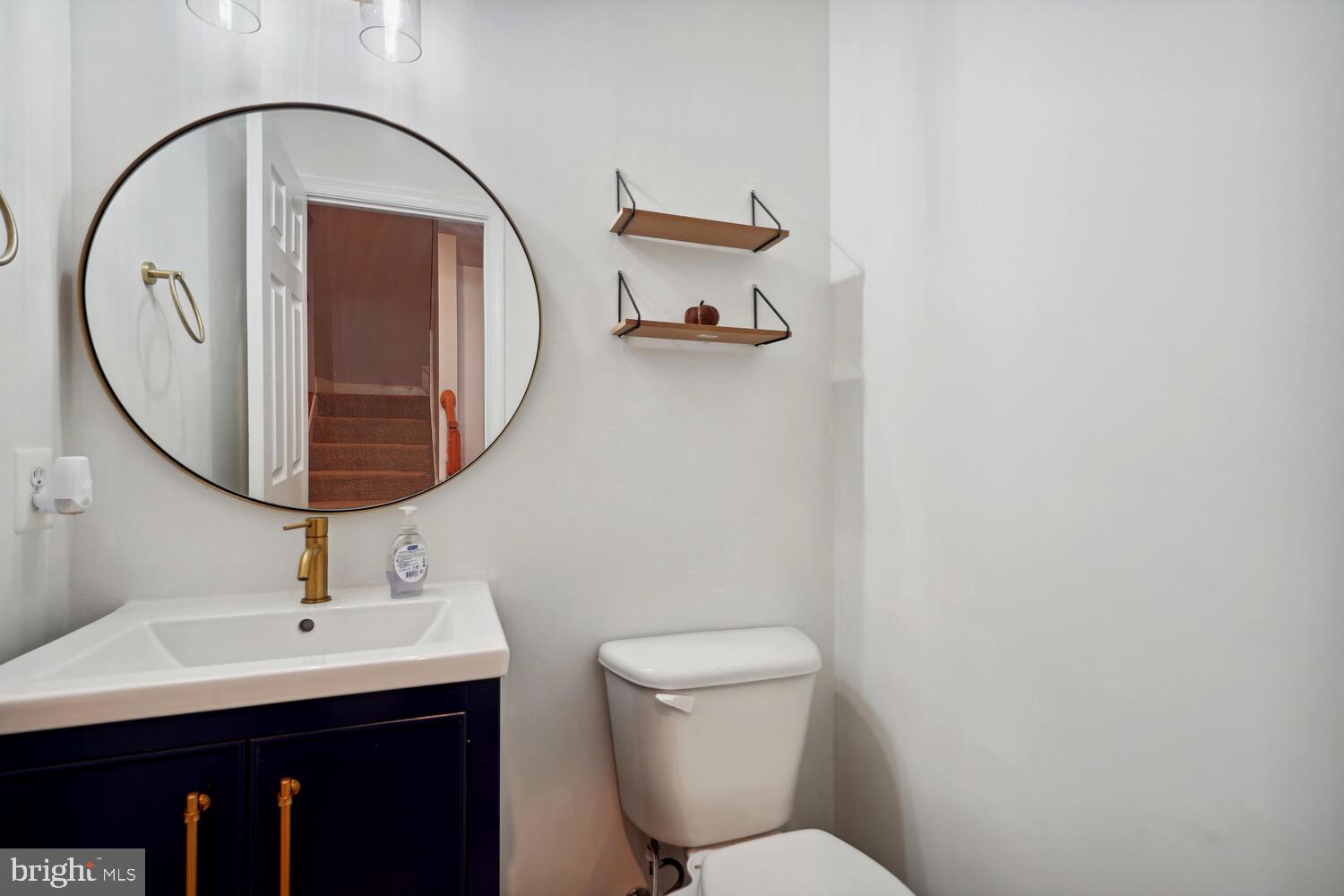 9269 Laurel Ridge Crossing Road Lorton, VA 22079 - Photo 16 of 26 Gallery Image 16