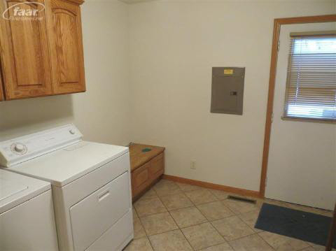 9925 Bray Road Millington, MI 48746 - Photo 21 of 22 20327880-20.JPG