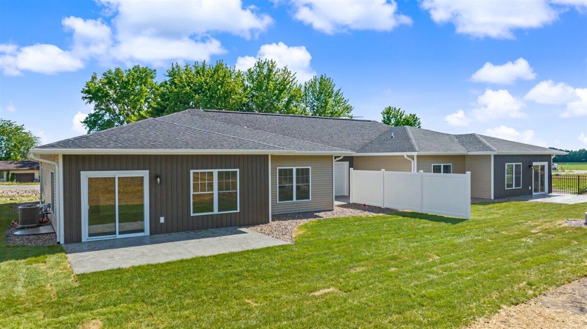 W7674 Castle Mound Road Holmen, WI 54636 - Photo 19 of 28 45-order-33