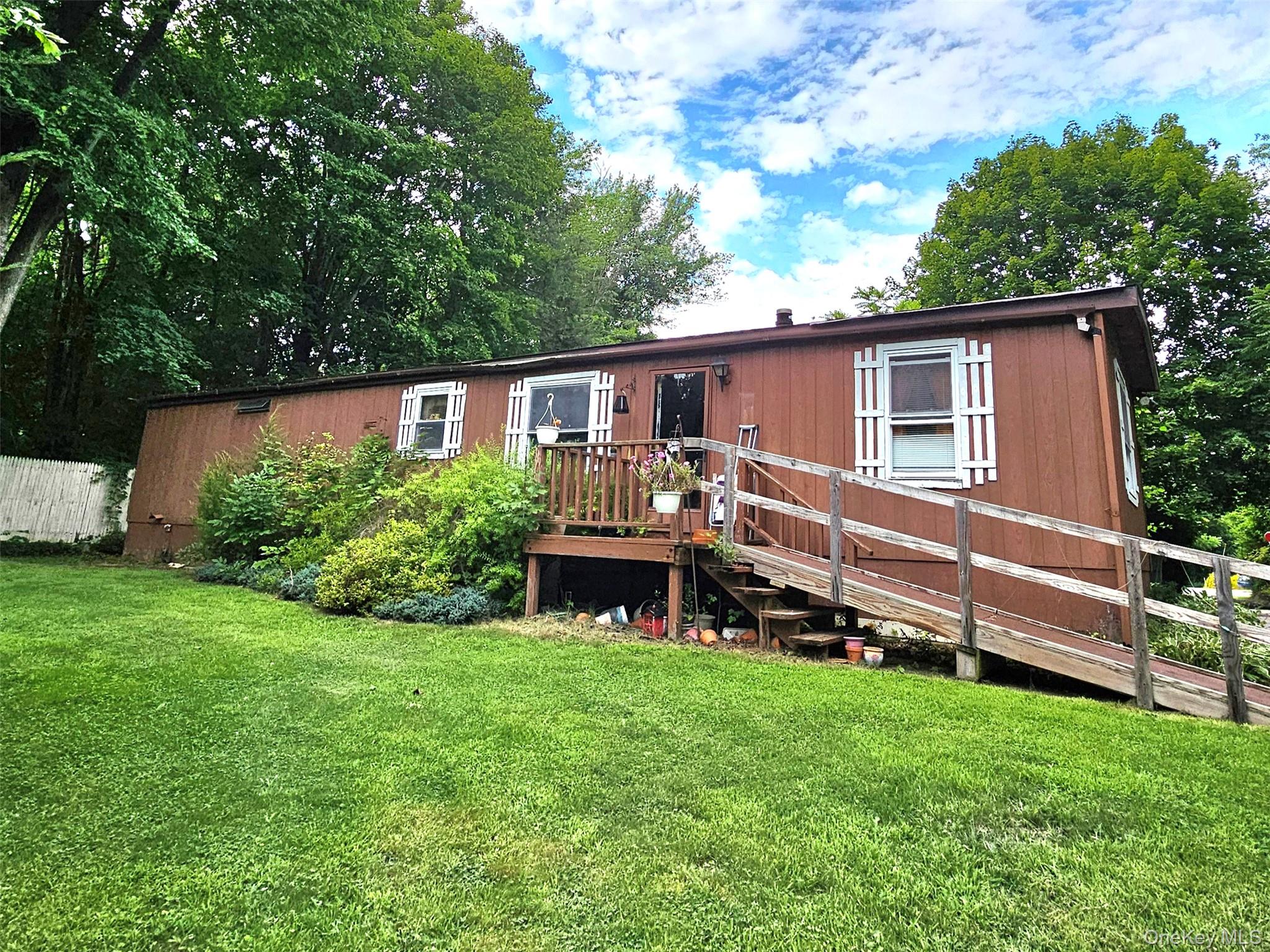 198 South Riverside Road Highland, NY 12528 - Photo 31 of 35 1988 Mobile Home 2 bdrm. 1 bath