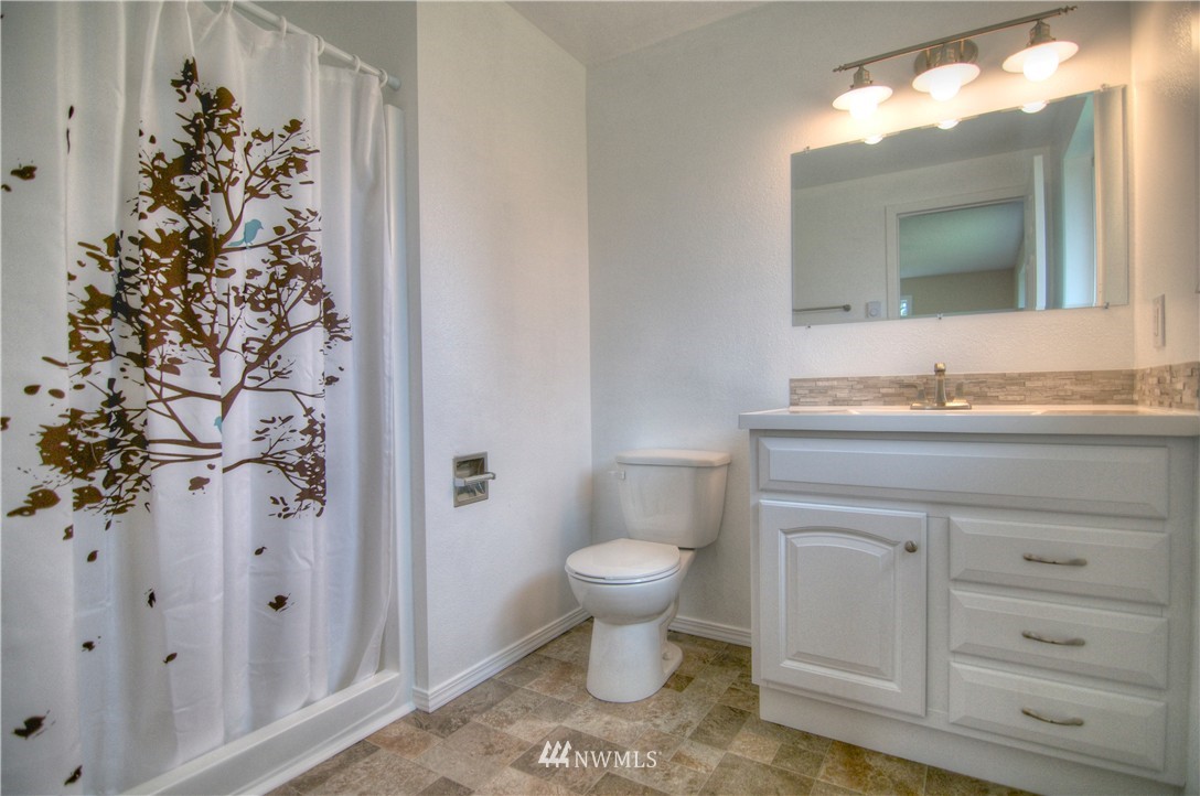 8544 178th Avenue Southwest Rochester, WA 98579 - Photo 20 of 25