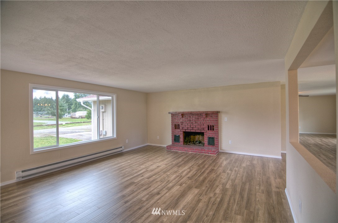 8544 178th Avenue Southwest Rochester, WA 98579 - Photo 4 of 25