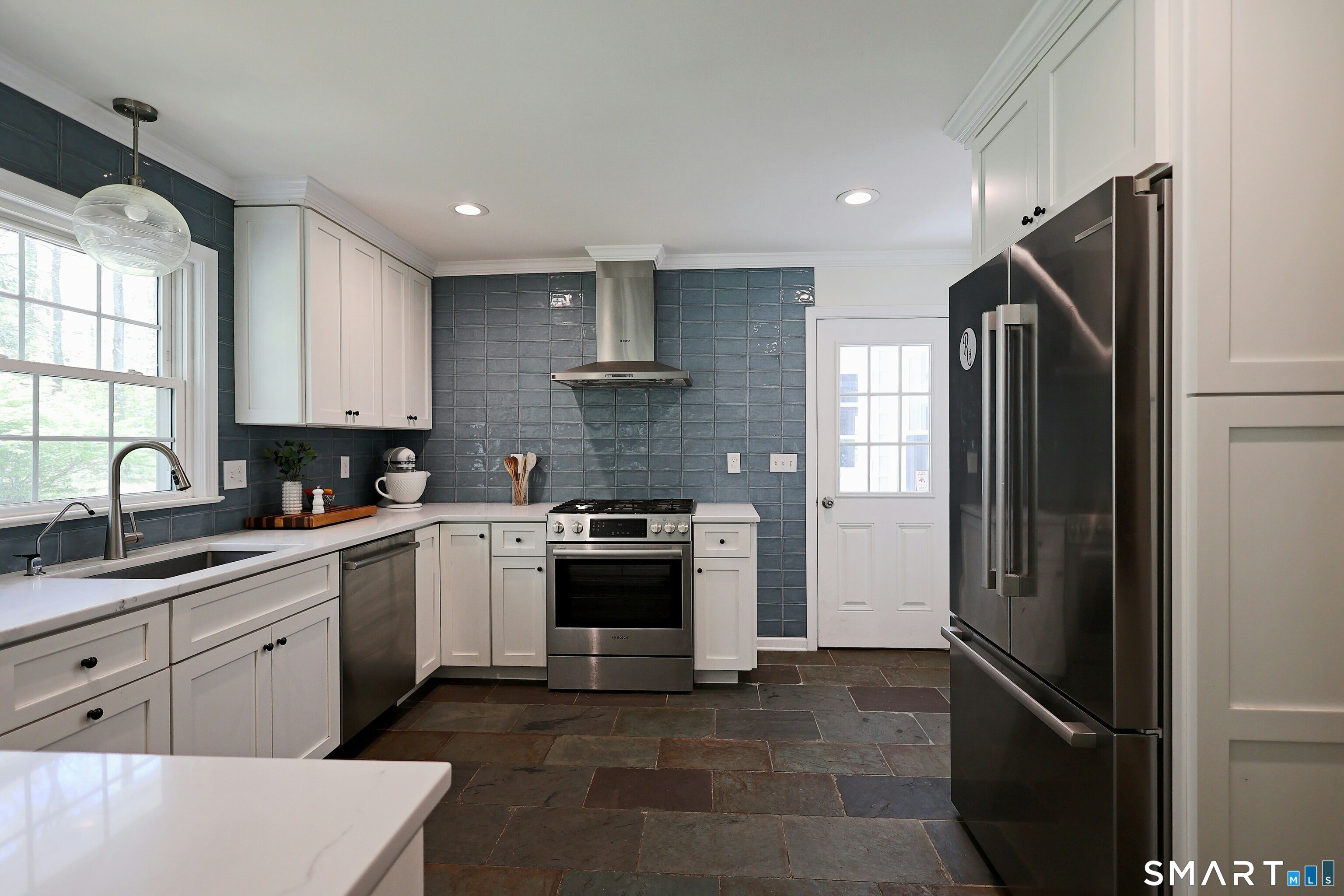 39 Seventy Acre Road Redding, CT 06896 - Photo 20 of 40