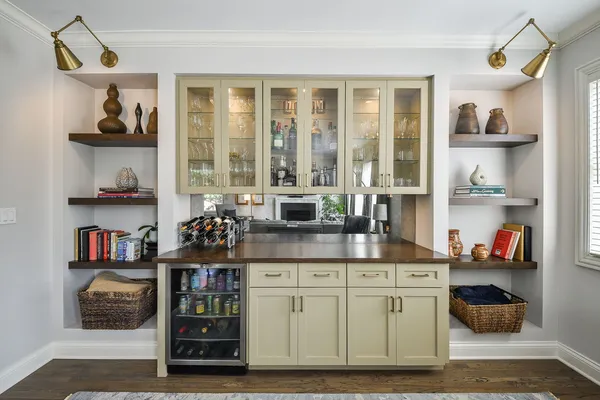 $1,290,000 | 460 Pennsylvania Avenue, Unit A1, Glen Ellyn, IL 60137