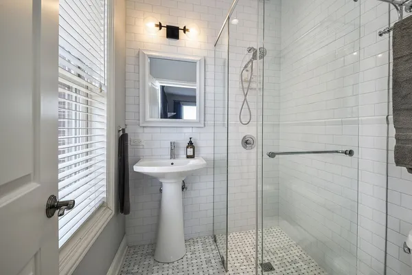 $1,290,000 | 460 Pennsylvania Avenue, Unit A1, Glen Ellyn, IL 60137