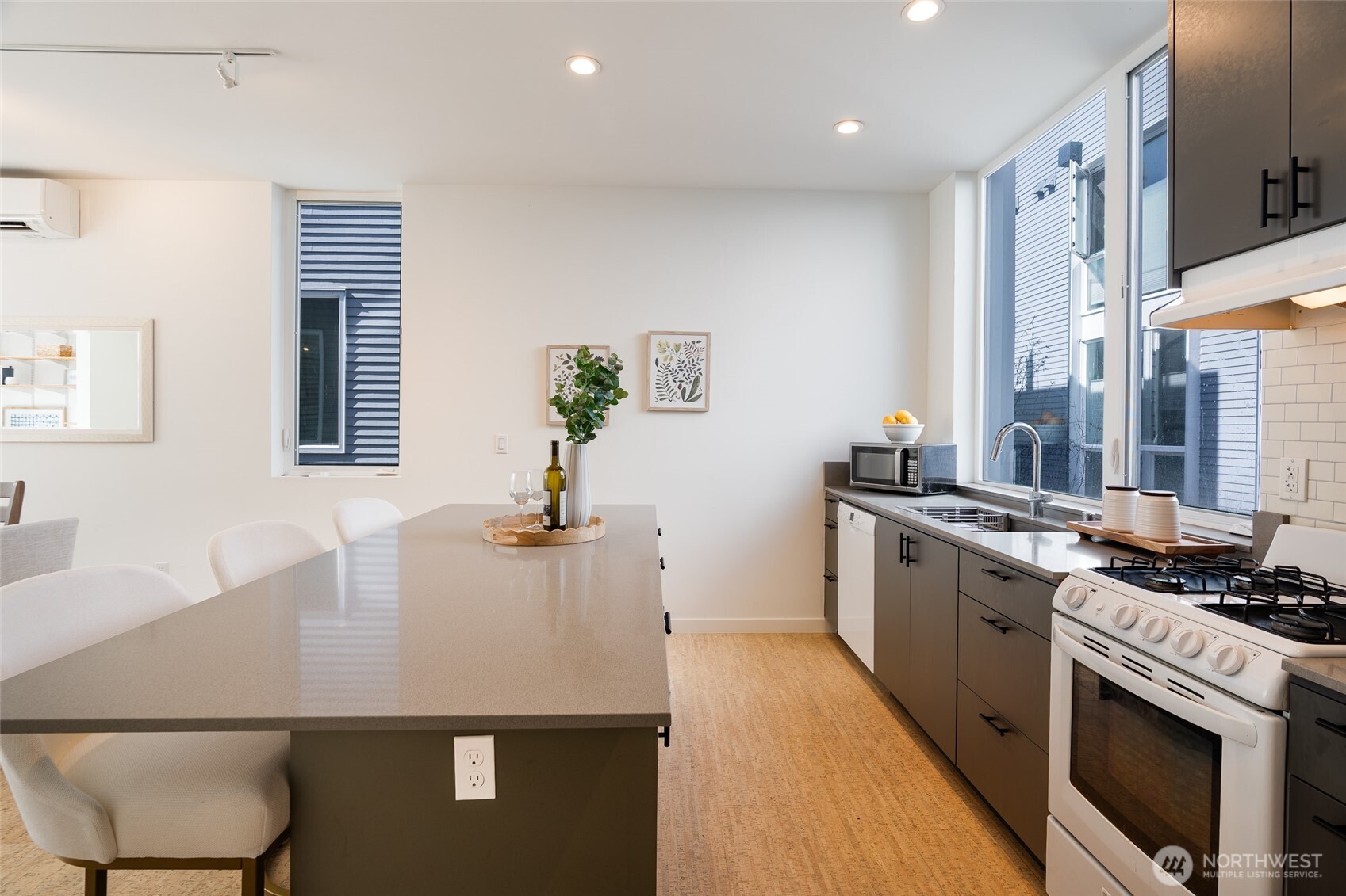 833 South Cloverdale Street, Unit A Seattle, WA 98108 - Photo 21 of 40