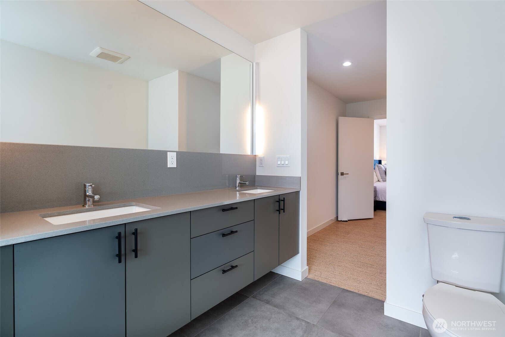 833 South Cloverdale Street, Unit A Seattle, WA 98108 - Photo 32 of 40