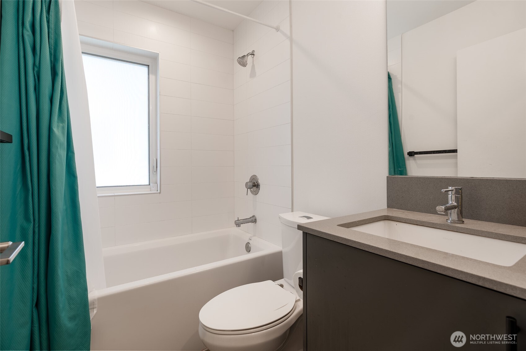 833 South Cloverdale Street, Unit A Seattle, WA 98108 - Photo 9 of 40