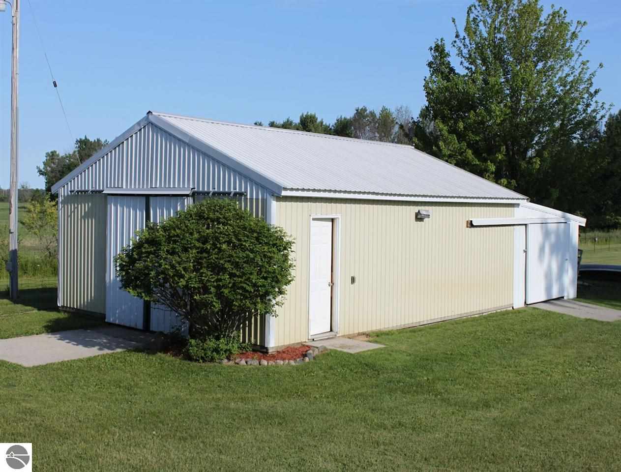 3255 Wyatt Road Standish, MI 48658 - Photo 10 of 10 1790006-9.JPG