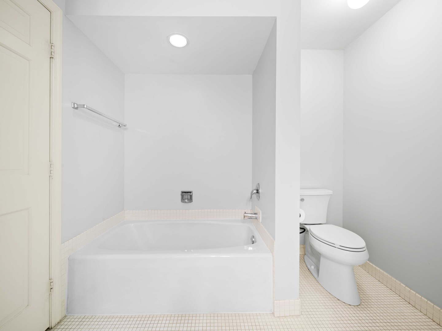 1671 Mission Hills Road, Unit 210 Northbrook, IL 60062 - Photo 19 of 33