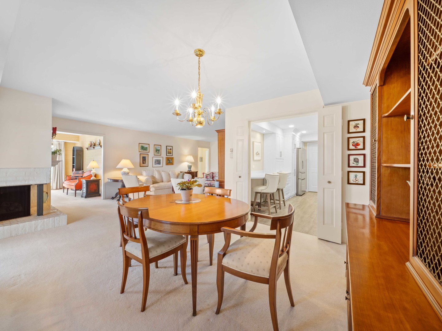 1671 Mission Hills Road, Unit 210 Northbrook, IL 60062 - Photo 7 of 33